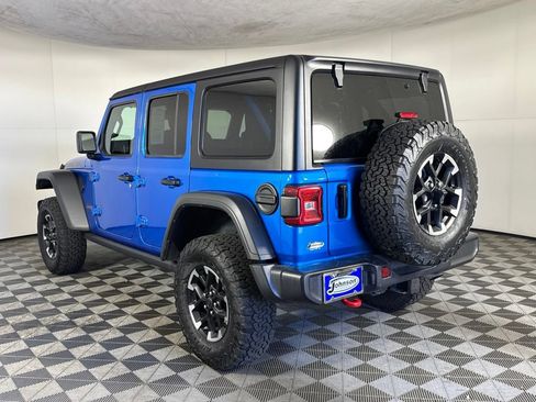 Certified 2025 Jeep Wrangler Unlimited Rubicon w/ Convenience Group AWD/4WD image 12