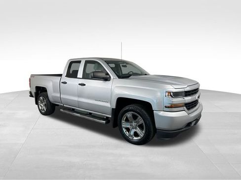 Used 2016 Chevrolet Silverado 1500 Custom w/ Custom Convenience Package image 8