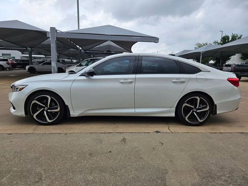 Used 2022 Honda Accord Sport image 4