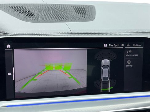 Used 2023 BMW X6 xDrive40i w/ M Sport Package image 30