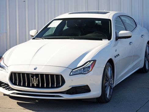Used 2022 Maserati Quattroporte GT image 47
