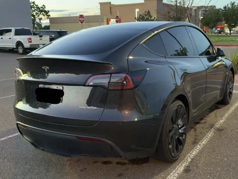 Used 2025 Tesla Model Y Performance AWD/4WD image 3