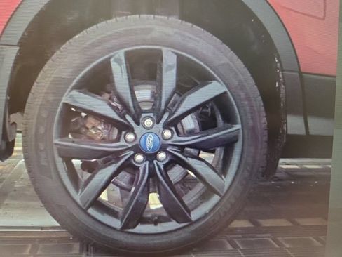 Used 2019 Ford Escape SE w/ SE Sport Appearance Package AWD/4WD image 14