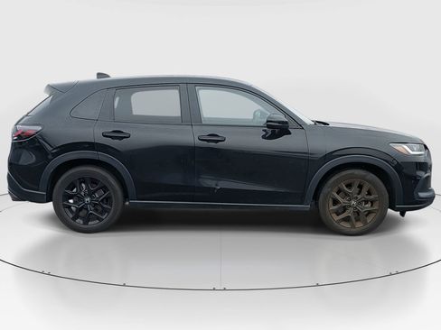 Used 2023 Honda HR-V Sport image 8