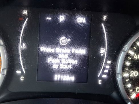 Used 2023 Jeep Renegade Latitude w/ Premium Group image 20