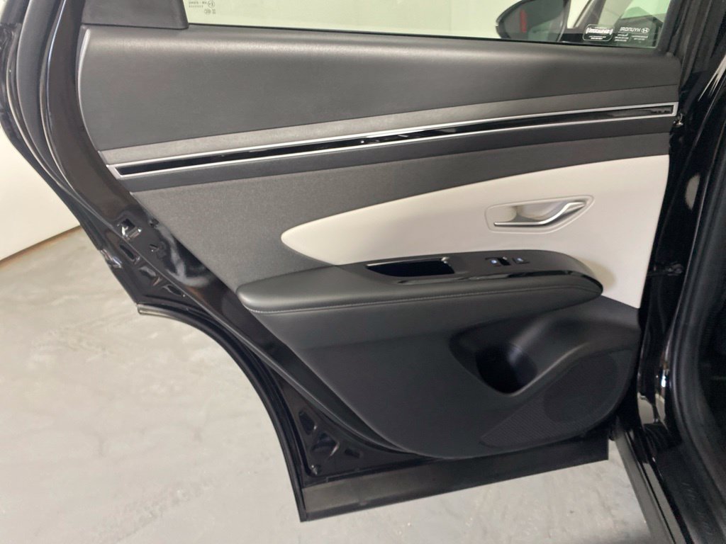 Used 2022 Hyundai Tucson Limited AWD/4WD image 26