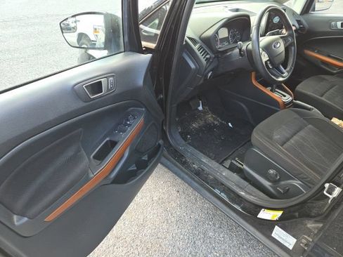 Used 2021 Ford EcoSport SE w/ SE Appearance Package FWD image 7