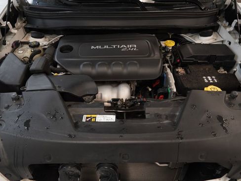 Used 2018 Jeep Cherokee Latitude w/ Altitude Package image 37