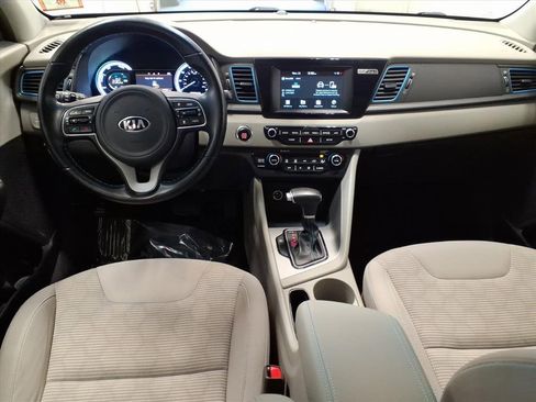 Used 2018 Kia Niro LX image 9