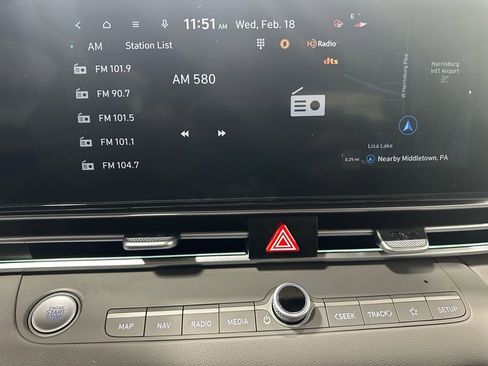 Used 2025 Hyundai Elantra SEL image 29