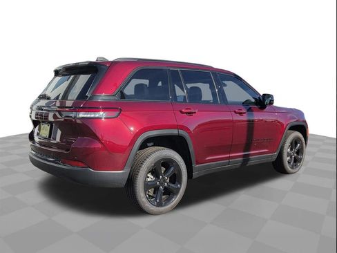 New 2025 Jeep Grand Cherokee Limited w/ Black Appearance Package image 2