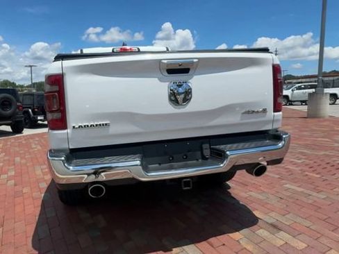 Used 2019 RAM 1500 Laramie AWD/4WD image 9