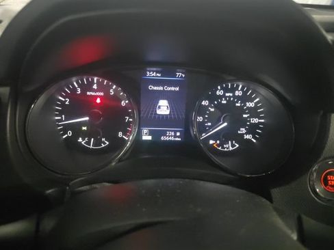 Used 2020 Nissan Rogue SV FWD image 2