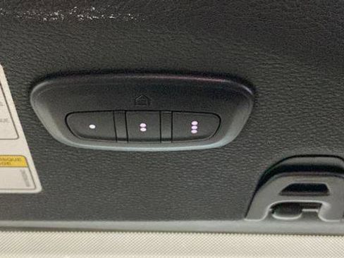 Used 2022 Jeep Wrangler Unlimited Sahara image 33