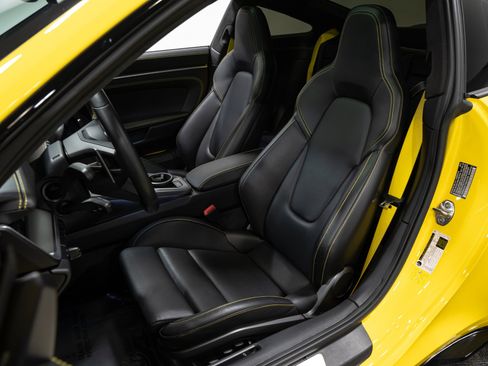 Used 2022 Porsche 911 Turbo S image 38