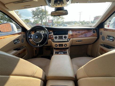Used 2011 Rolls-Royce Ghost image 10