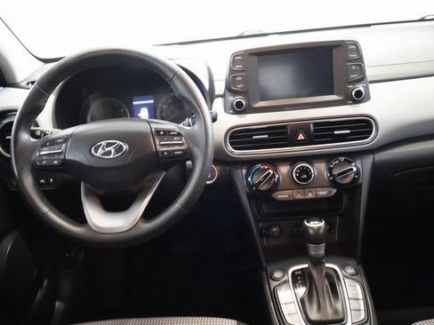 Used 2021 Hyundai Kona SEL AWD/4WD image 13