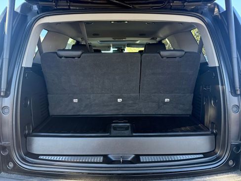 Used 2020 Chevrolet Tahoe LT w/ Luxury Package image 39