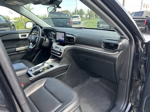 Certified 2023 Ford Explorer XLT w/ Equipment Group 202A AWD/4WD image 14