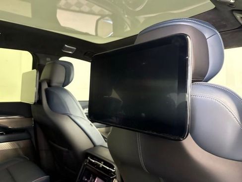 New 2025 Cadillac Escalade IQ Luxury 2 AWD/4WD image 33