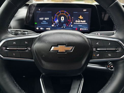 Used 2025 Chevrolet Equinox LT image 27