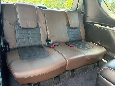Used 2020 Nissan Armada Platinum w/ Platinum Reserve Package RWD image 38