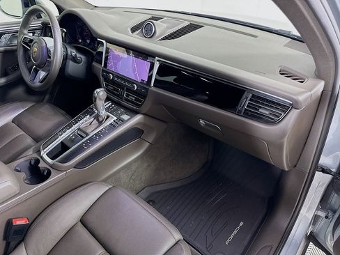 Used 2020 Porsche Macan image 31