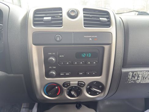 Used 2012 Chevrolet Colorado W/T image 16