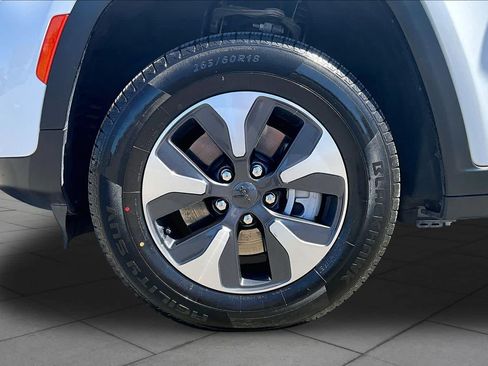 Used 2024 Jeep Grand Cherokee Limited 4xe AWD/4WD image 10