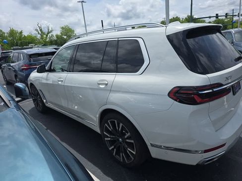 Used 2024 BMW X7 xDrive40i w/ Executive Package AWD/4WD image 5