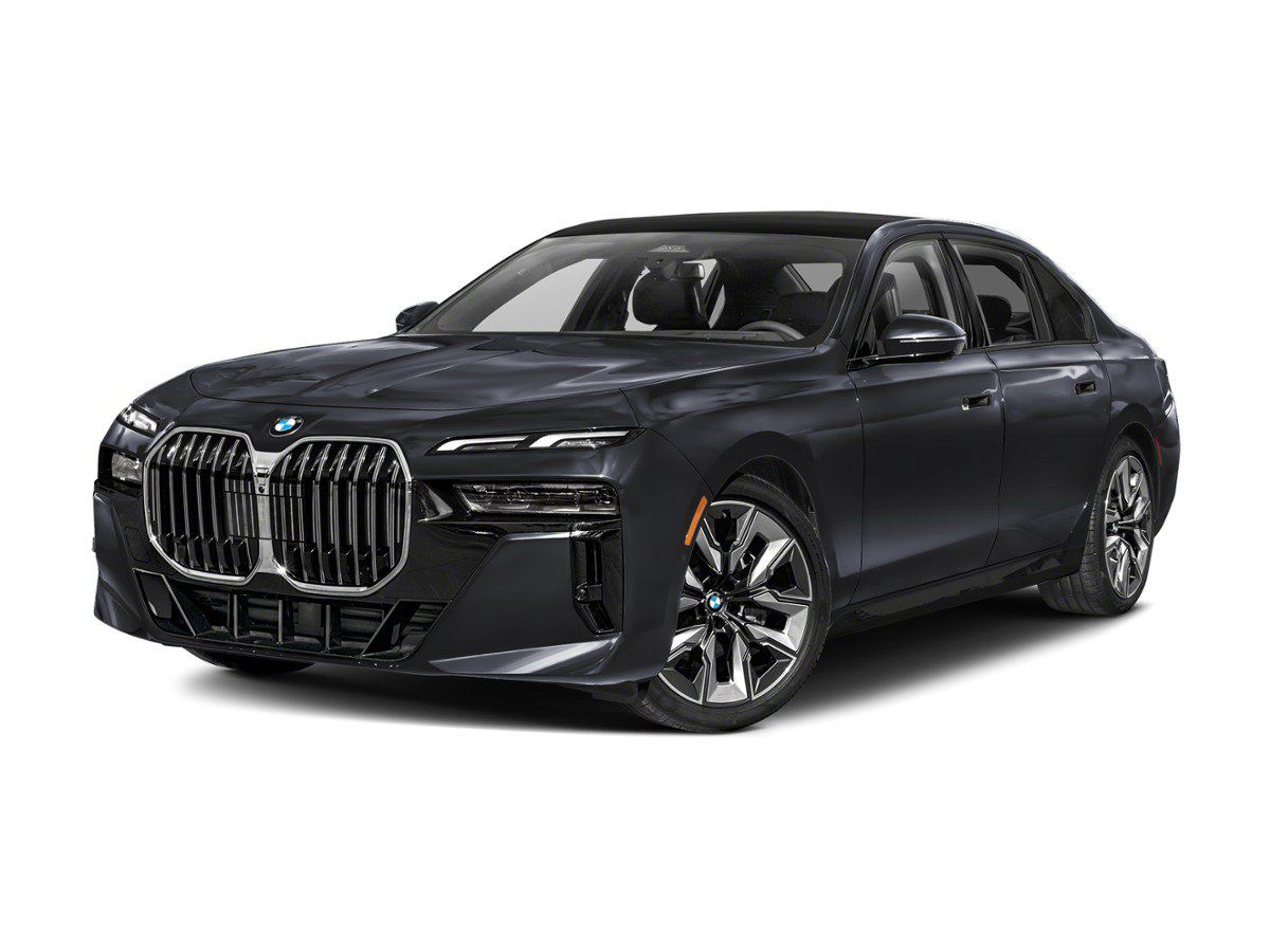 Used 2023 BMW 740i w/ Parking Assistance Package RWD image 1