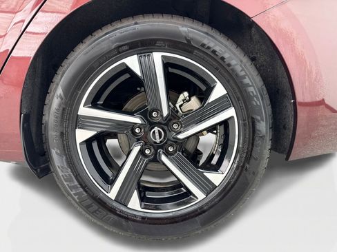 Used 2024 Nissan Sentra SV FWD image 50