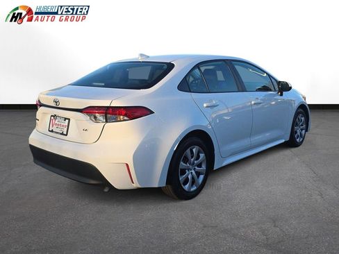 Used 2024 Toyota Corolla LE image 7
