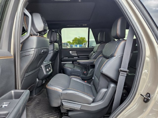 Used 2026 Ford Expedition Tremor AWD/4WD image 7