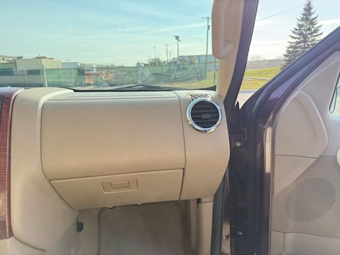 Used 2007 Ford Explorer Eddie Bauer image 34