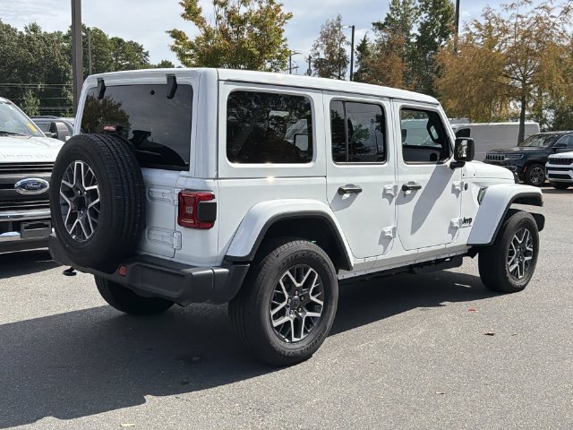 Used 2026 Jeep Wrangler Unlimited Sahara AWD/4WD image 13
