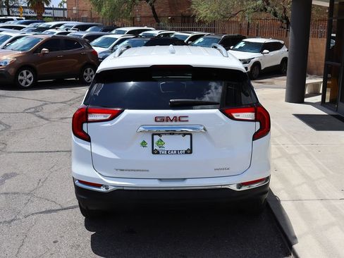 Used 2022 GMC Terrain SLT AWD/4WD image 10