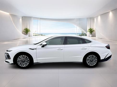 New 2026 Hyundai Sonata Limited FWD image 3