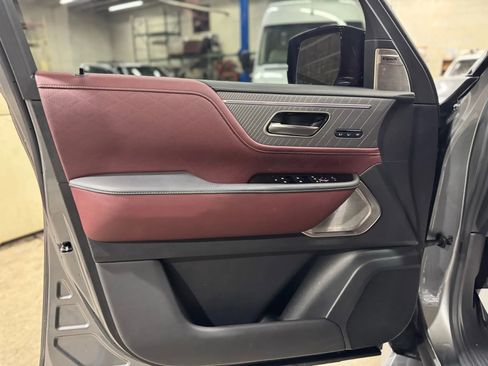 Used 2025 INFINITI QX80 Autograph w/ Premium Cargo Package image 16