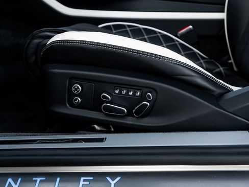 Used 2024 Bentley Continental GT Speed image 31