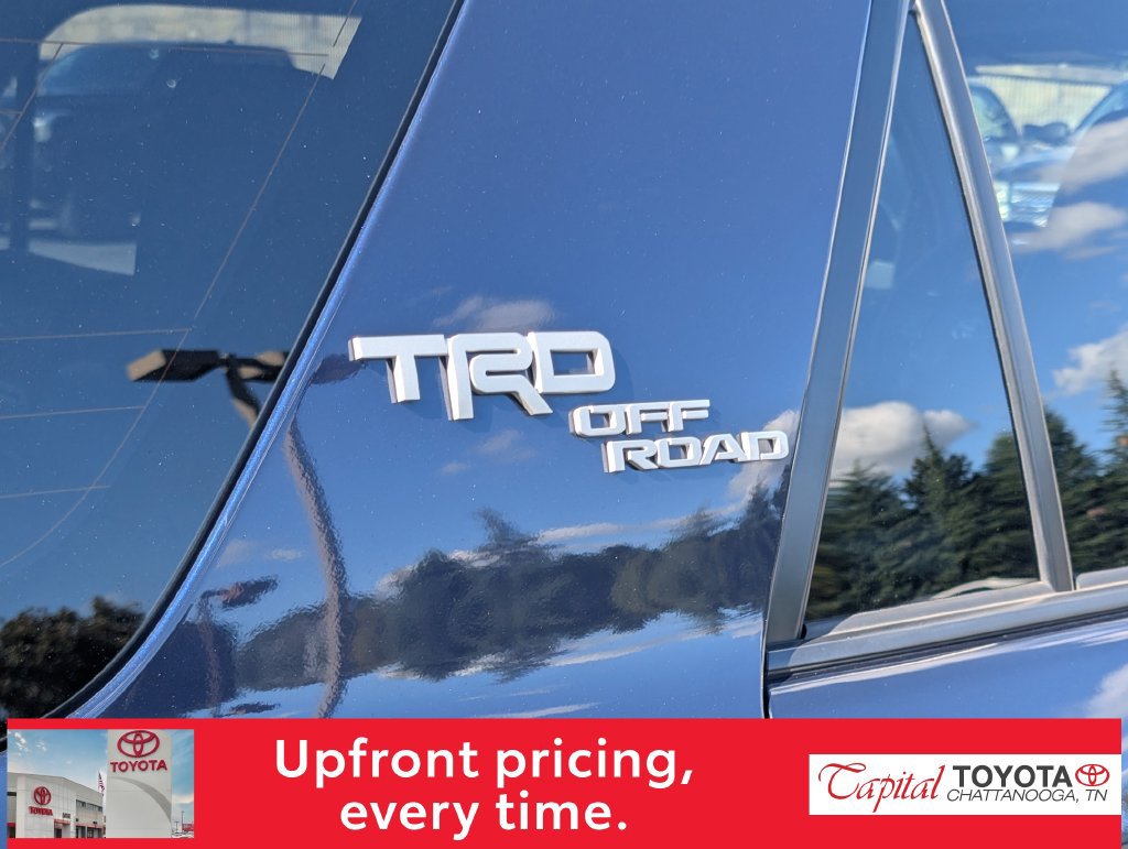 Used 2022 Toyota 4Runner TRD Off-Road Premium w/ Moonroof Package AWD/4WD image 8