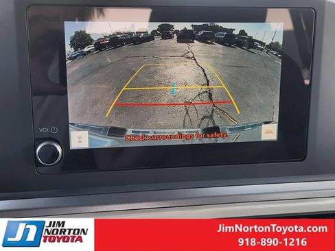 Used 2024 Toyota Tacoma TRD Off-Road AWD/4WD image 19