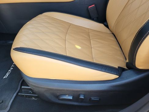 Certified 2025 Nissan Sentra SV w/ SV Premium Package FWD image 22