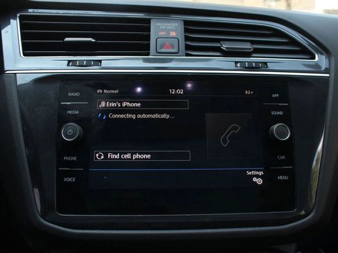 Used 2019 Volkswagen Tiguan SE w/ Panoramic Sunroof Package image 34