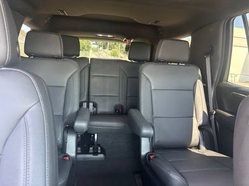 Used 2026 Chevrolet Tahoe Z71 w/ Comfort Package AWD/4WD image 15