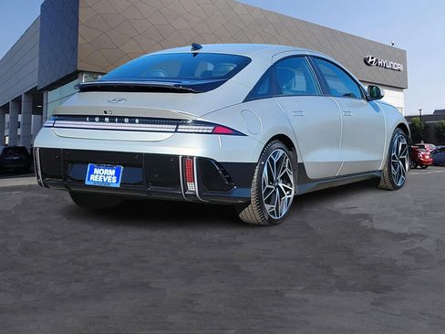 New 2023 Hyundai Ioniq 6 SEL image 2