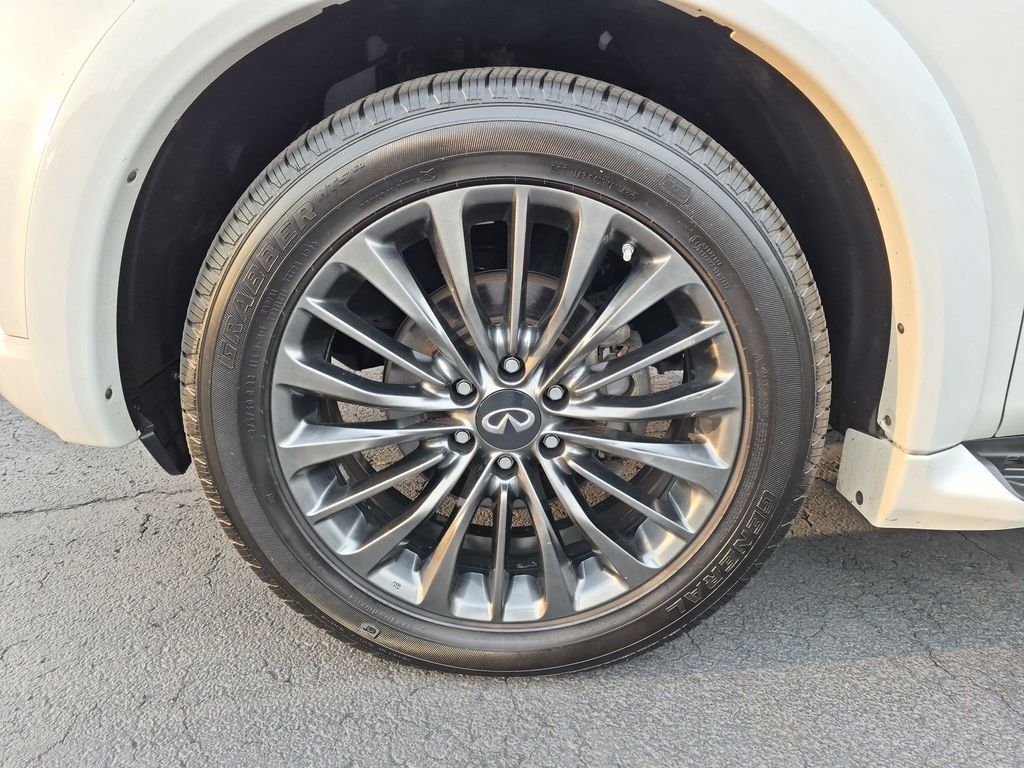 Used 2022 INFINITI QX80 Sensory w/ All-Season Package AWD/4WD image 9