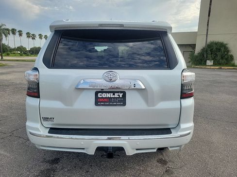 Used 2024 Toyota 4Runner Limited AWD/4WD image 7