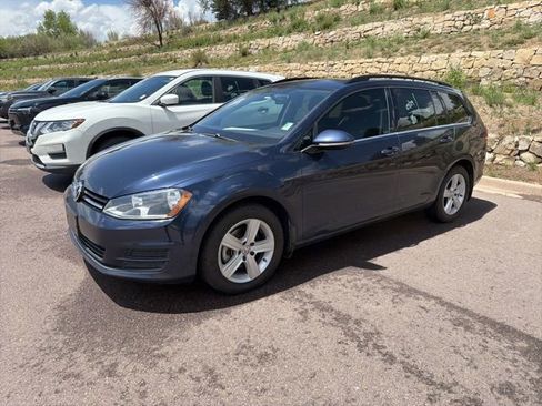 Used 2015 Volkswagen Golf TDI S FWD image 2