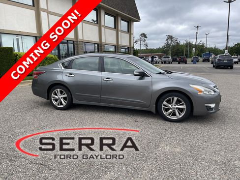 Used 2014 Nissan Altima 2.5 SL FWD image 1